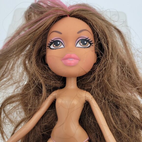 Bratz Hello My Name is Yasmin 2015 Doll No Shoes/Feet Or Clothes - Picture 2 of 7